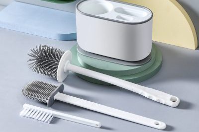 Wall mounted toilet brush and plunger (1)